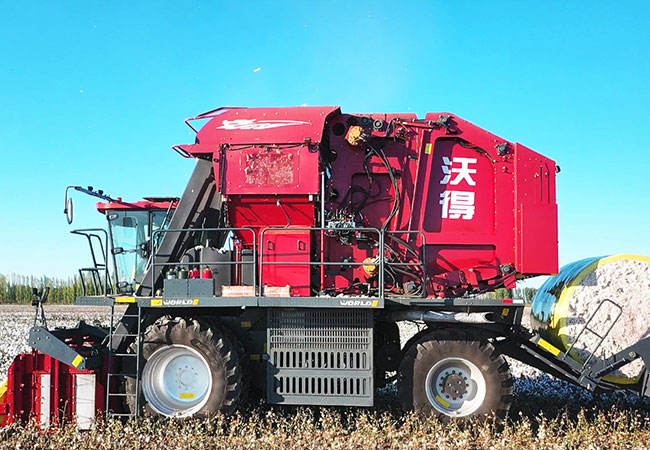 M&aacute;y thu hoạch b&ocirc;ng3