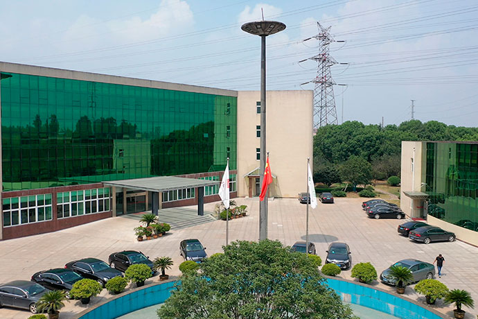 Nhà sản xuất máy móc nông nghiệp